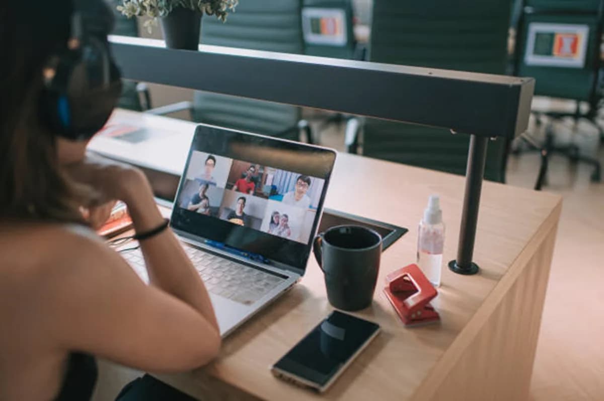 Boost Your Team's Strength: Unleash Success with Employee Resilience Training